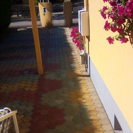 Ilona Vendeghaz Hotel Siofok Exterior photo